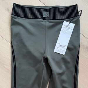 ALO Yoga High-Waist Green Leggings